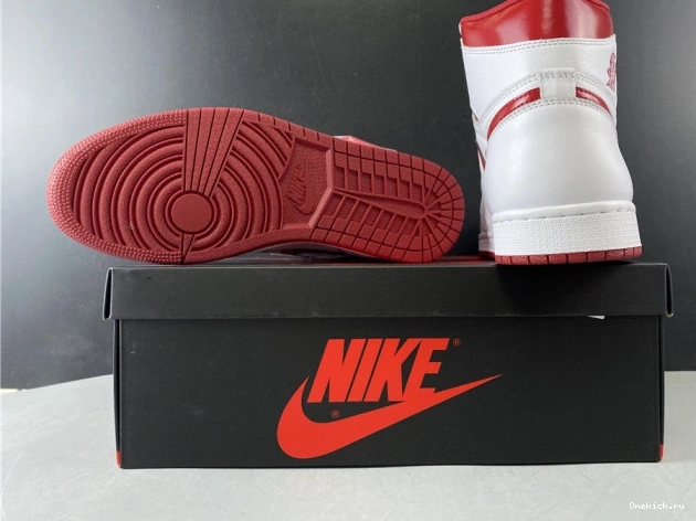 One Kick Red Air 555088-103 Jordan 1 Metallic Retro (2017) 0806